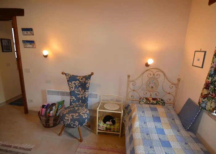 Daire Cozy With Garden Patio Storage Deckchairs Bbq *